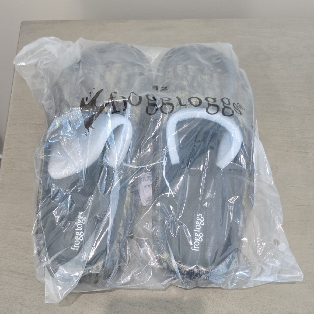 NEW! Froggtoggs Mens Shoes.